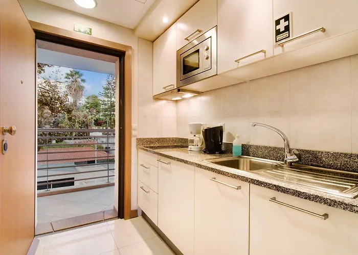 Dfm Happy Days D - Фуншал